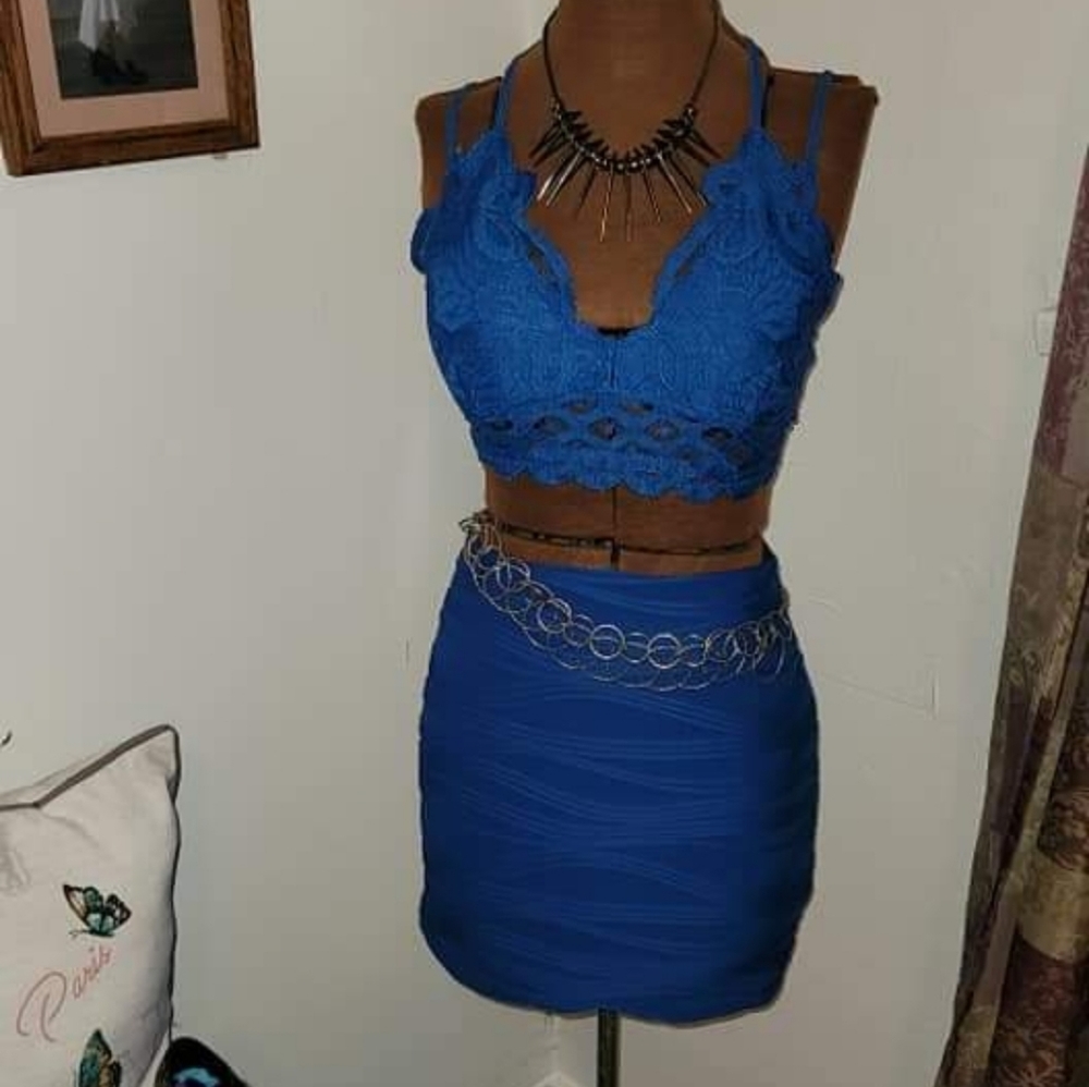 Wet seal skirt